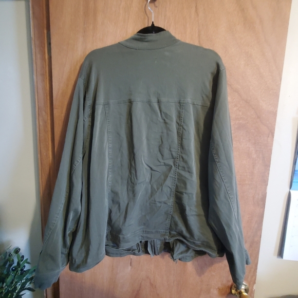 TORRID ARMY GREEN LIGHTWEIGHT. SZ 4X /26. OUTDOORS. CAMPING - Picture 8 of 8